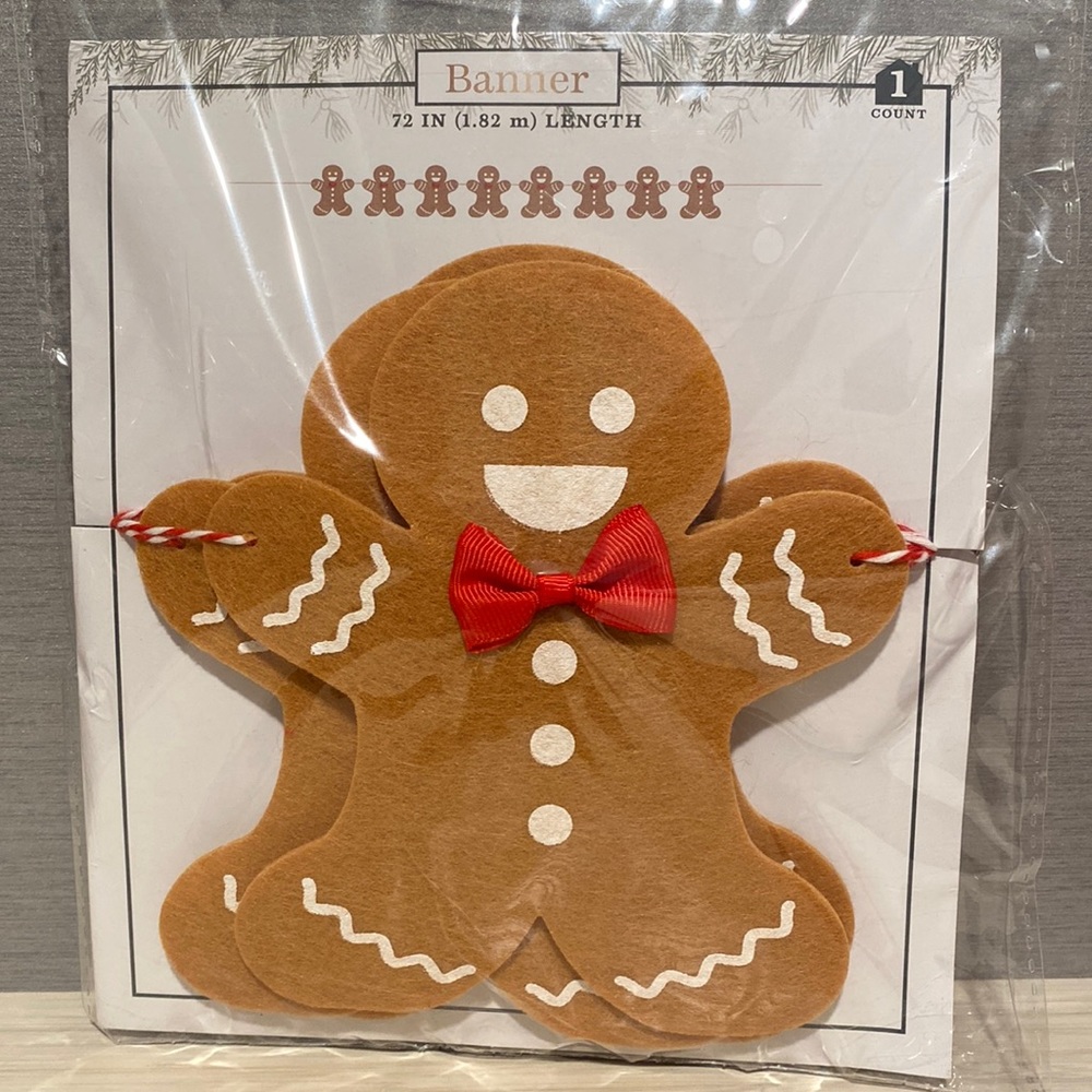 COPY - Target BP 2022 Gingerbread Man Garland